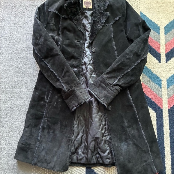 Black Shearling Trim Long Coat - Women - Picture 4 of 4